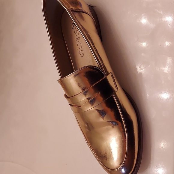 Rose gold loafer, size 9 - Picture 4 of 4